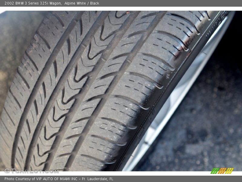 Alpine White / Black 2002 BMW 3 Series 325i Wagon