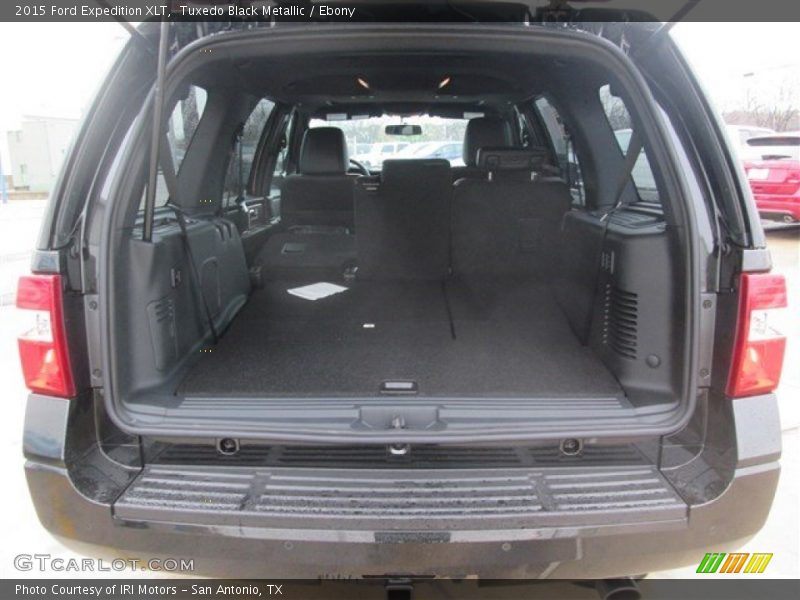 Tuxedo Black Metallic / Ebony 2015 Ford Expedition XLT
