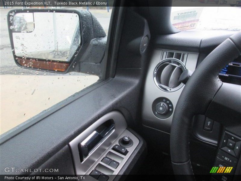 Tuxedo Black Metallic / Ebony 2015 Ford Expedition XLT