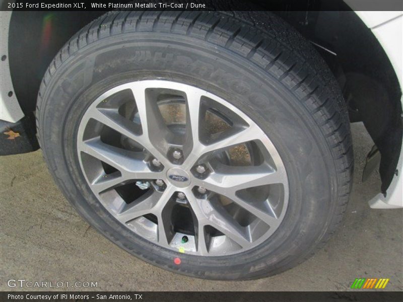 White Platinum Metallic Tri-Coat / Dune 2015 Ford Expedition XLT