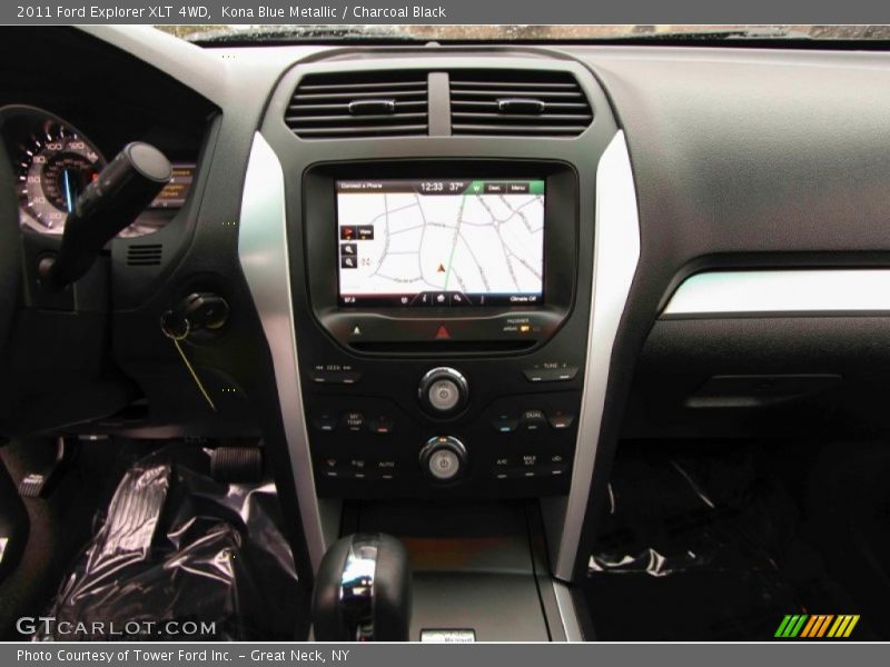 Kona Blue Metallic / Charcoal Black 2011 Ford Explorer XLT 4WD