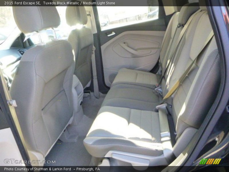 Tuxedo Black Metallic / Medium Light Stone 2015 Ford Escape SE