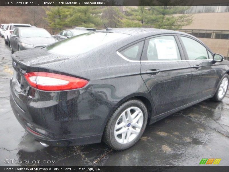 Tuxedo Black Metallic / Charcoal Black 2015 Ford Fusion SE