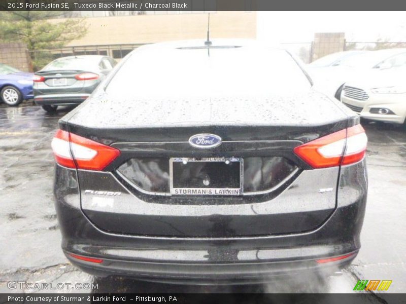 Tuxedo Black Metallic / Charcoal Black 2015 Ford Fusion SE