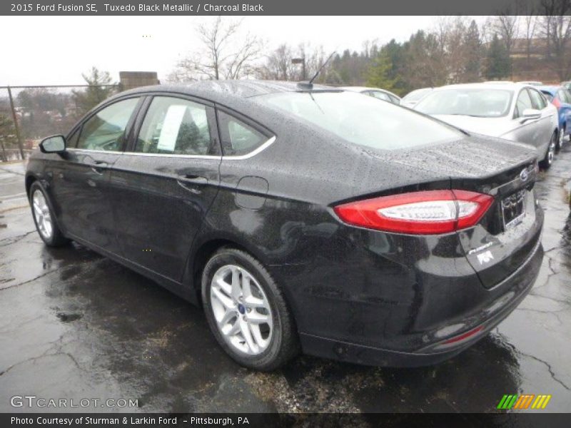 Tuxedo Black Metallic / Charcoal Black 2015 Ford Fusion SE