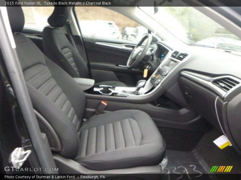 Tuxedo Black Metallic / Charcoal Black 2015 Ford Fusion SE