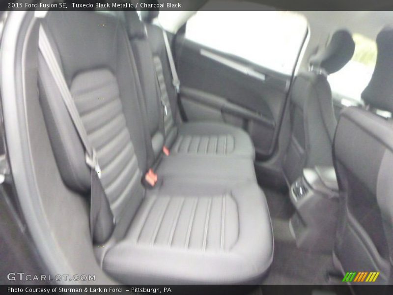 Tuxedo Black Metallic / Charcoal Black 2015 Ford Fusion SE