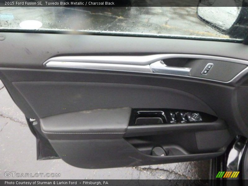 Tuxedo Black Metallic / Charcoal Black 2015 Ford Fusion SE