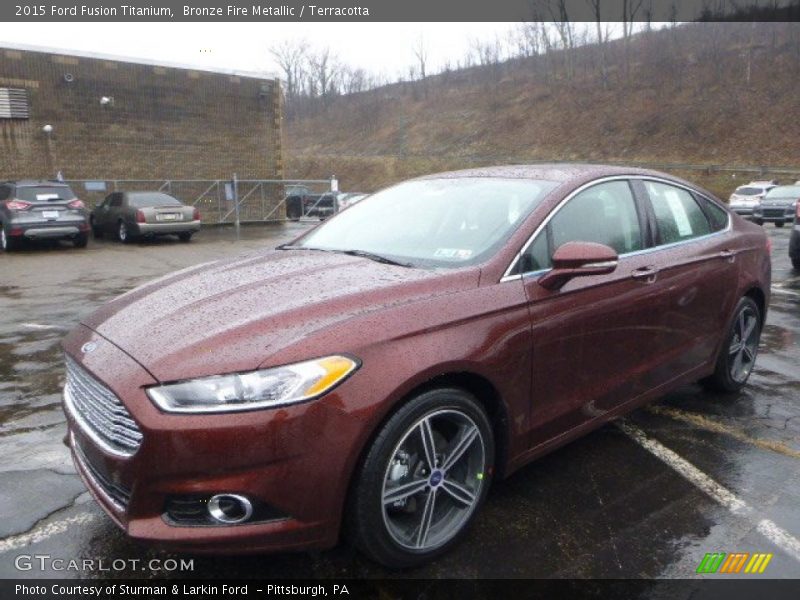Front 3/4 View of 2015 Fusion Titanium