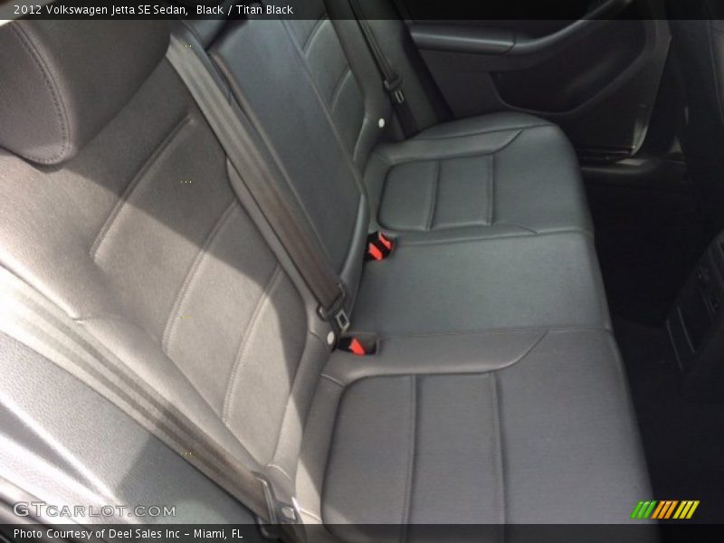 Black / Titan Black 2012 Volkswagen Jetta SE Sedan