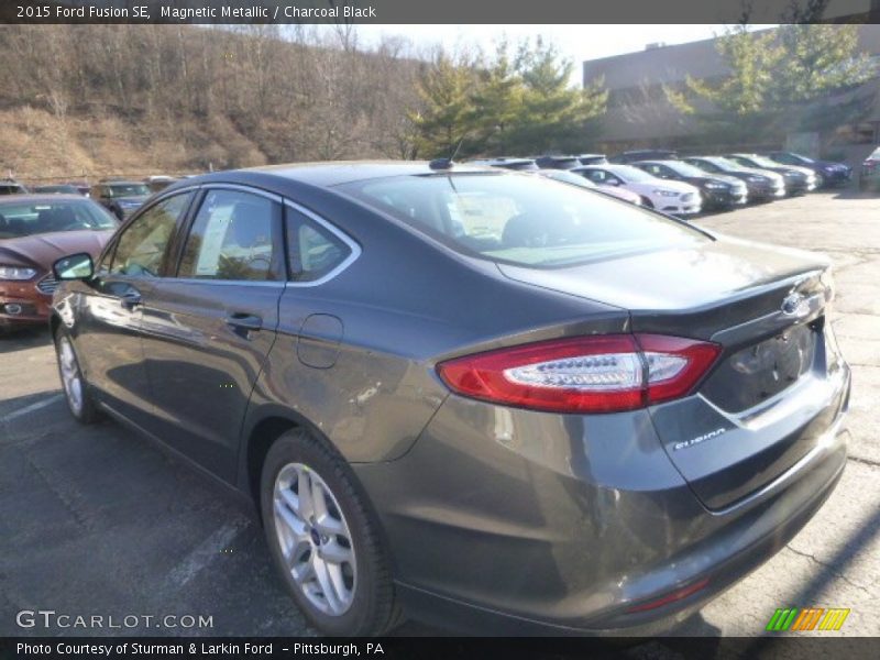 Magnetic Metallic / Charcoal Black 2015 Ford Fusion SE
