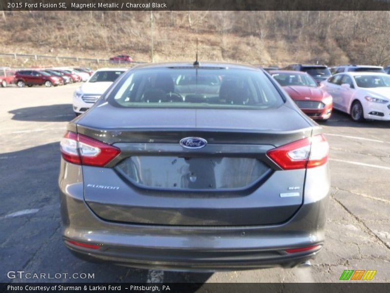 Magnetic Metallic / Charcoal Black 2015 Ford Fusion SE