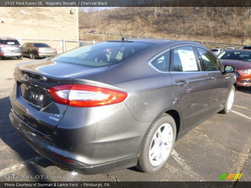 Magnetic Metallic / Charcoal Black 2015 Ford Fusion SE