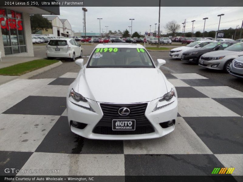 Ultra White / Parchment 2014 Lexus IS 250