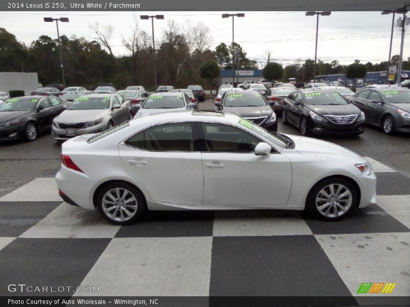 Ultra White / Parchment 2014 Lexus IS 250