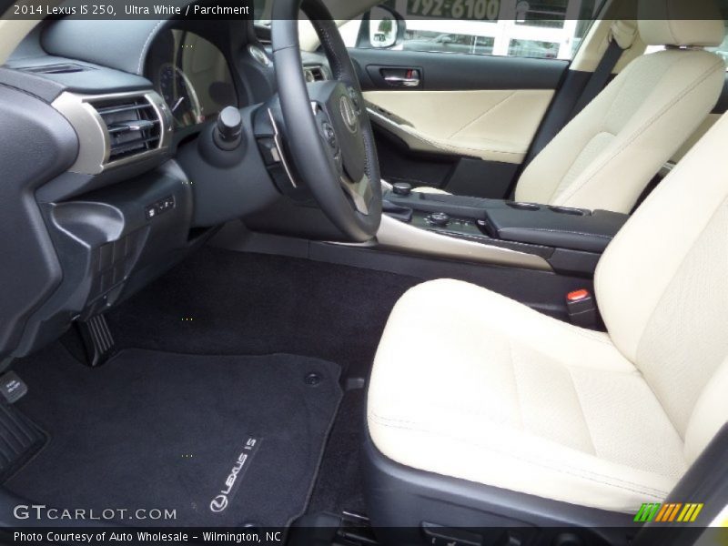 Ultra White / Parchment 2014 Lexus IS 250