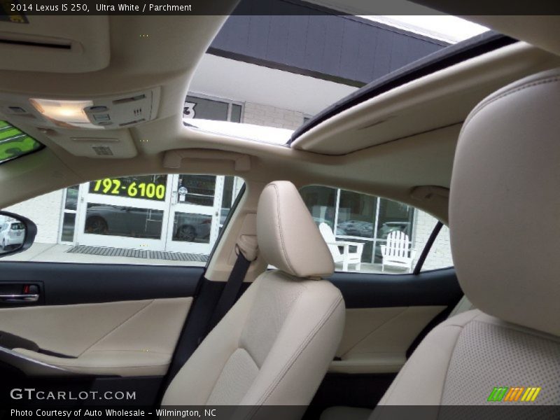 Ultra White / Parchment 2014 Lexus IS 250