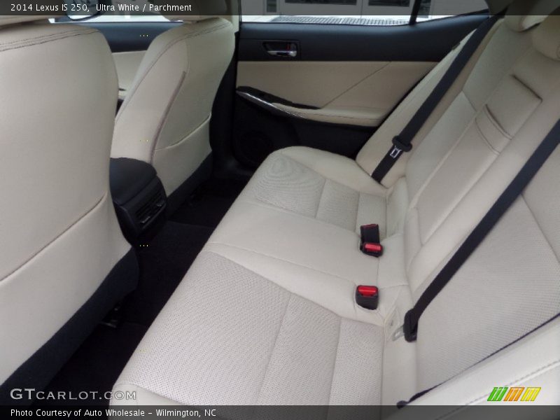Ultra White / Parchment 2014 Lexus IS 250