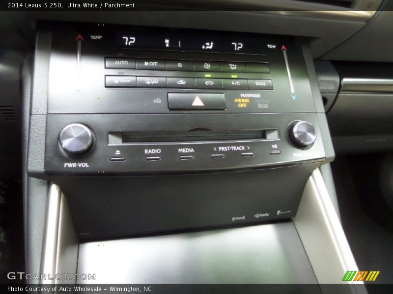 Ultra White / Parchment 2014 Lexus IS 250