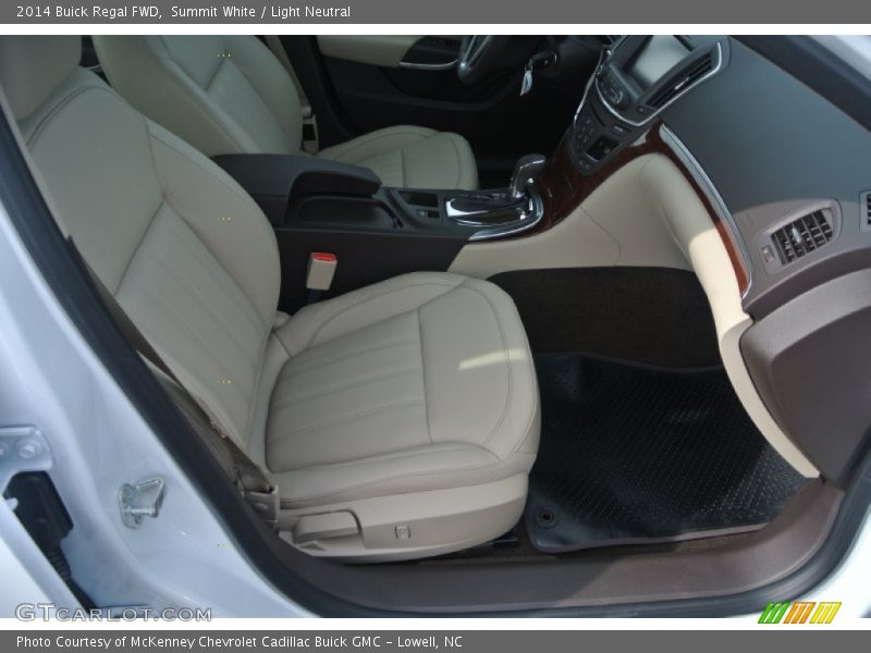 Summit White / Light Neutral 2014 Buick Regal FWD