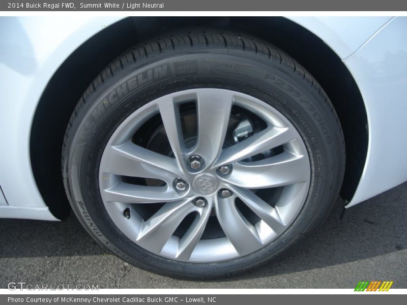 Summit White / Light Neutral 2014 Buick Regal FWD