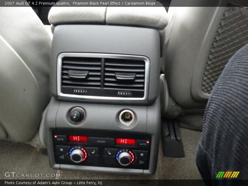 Phantom Black Pearl Effect / Cardamom Beige 2007 Audi Q7 4.2 Premium quattro