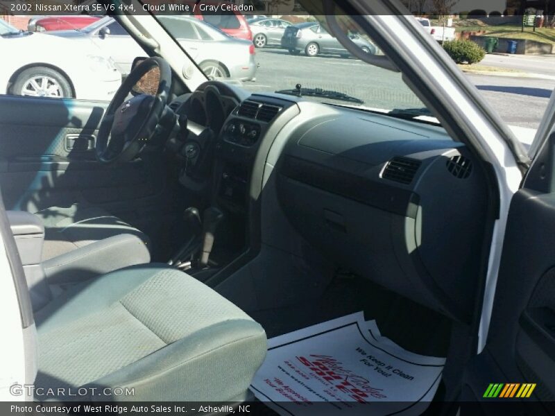 Cloud White / Gray Celadon 2002 Nissan Xterra SE V6 4x4