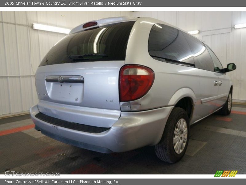Bright Silver Metallic / Medium Slate Gray 2005 Chrysler Town & Country LX