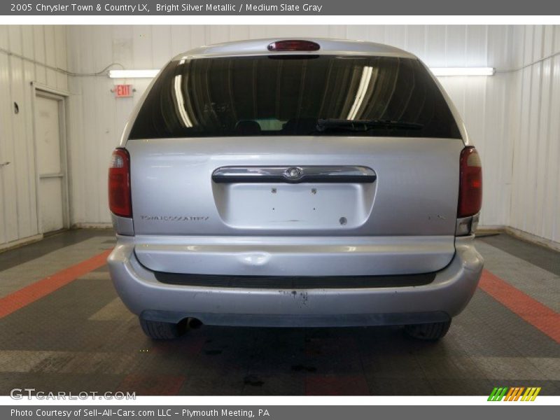 Bright Silver Metallic / Medium Slate Gray 2005 Chrysler Town & Country LX