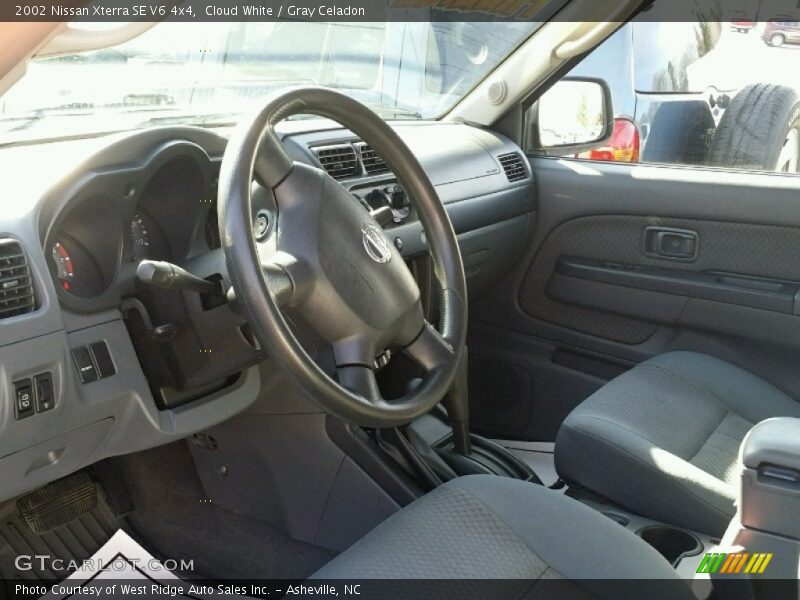 Cloud White / Gray Celadon 2002 Nissan Xterra SE V6 4x4