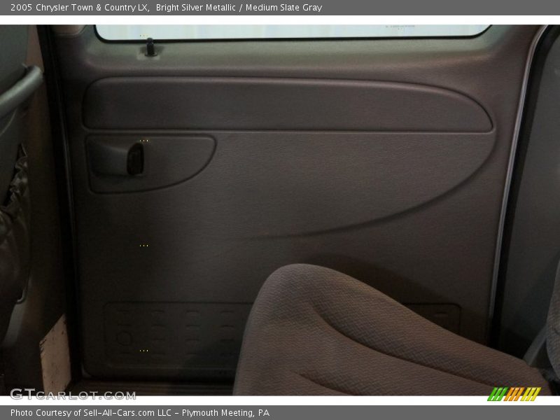 Bright Silver Metallic / Medium Slate Gray 2005 Chrysler Town & Country LX