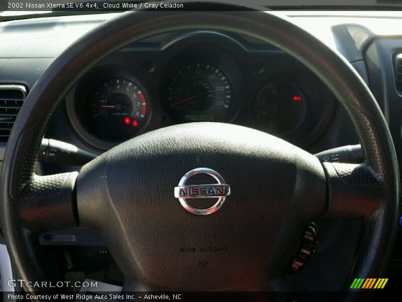 Cloud White / Gray Celadon 2002 Nissan Xterra SE V6 4x4