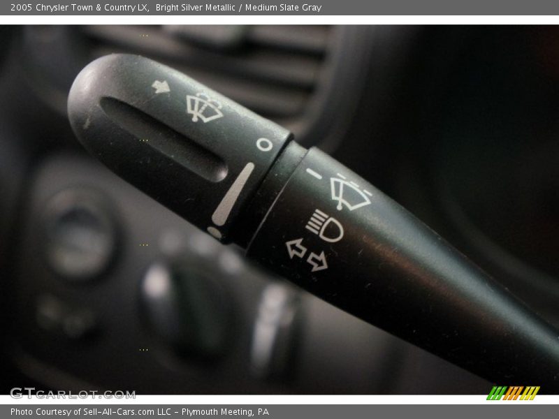 Bright Silver Metallic / Medium Slate Gray 2005 Chrysler Town & Country LX