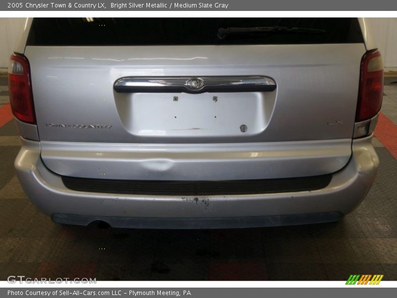 Bright Silver Metallic / Medium Slate Gray 2005 Chrysler Town & Country LX