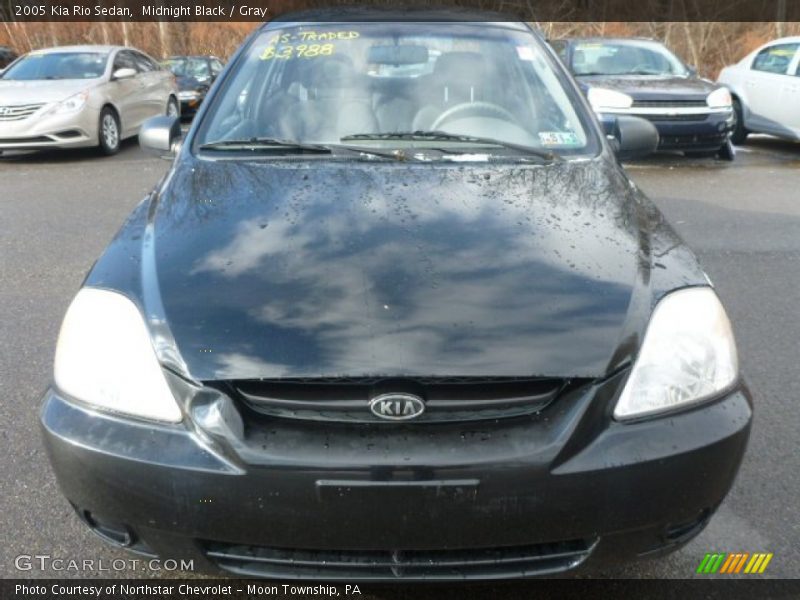 Midnight Black / Gray 2005 Kia Rio Sedan