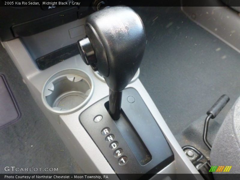 Midnight Black / Gray 2005 Kia Rio Sedan