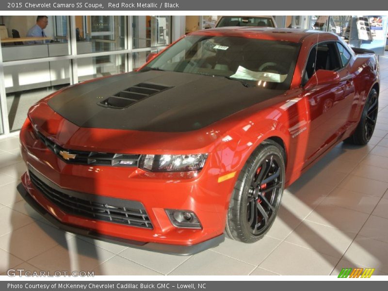 Front 3/4 View of 2015 Camaro SS Coupe