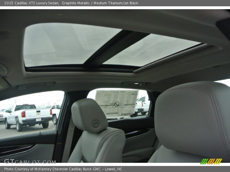 Graphite Metallic / Medium Titanium/Jet Black 2015 Cadillac XTS Luxury Sedan