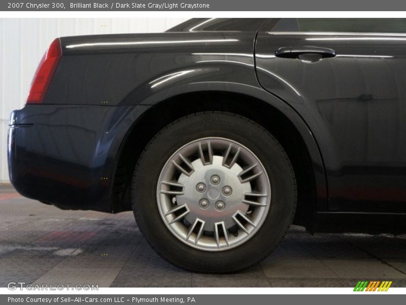 Brilliant Black / Dark Slate Gray/Light Graystone 2007 Chrysler 300