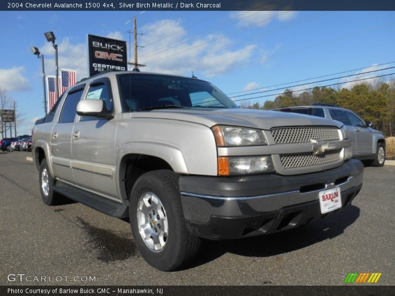 Silver Birch Metallic / Dark Charcoal 2004 Chevrolet Avalanche 1500 4x4