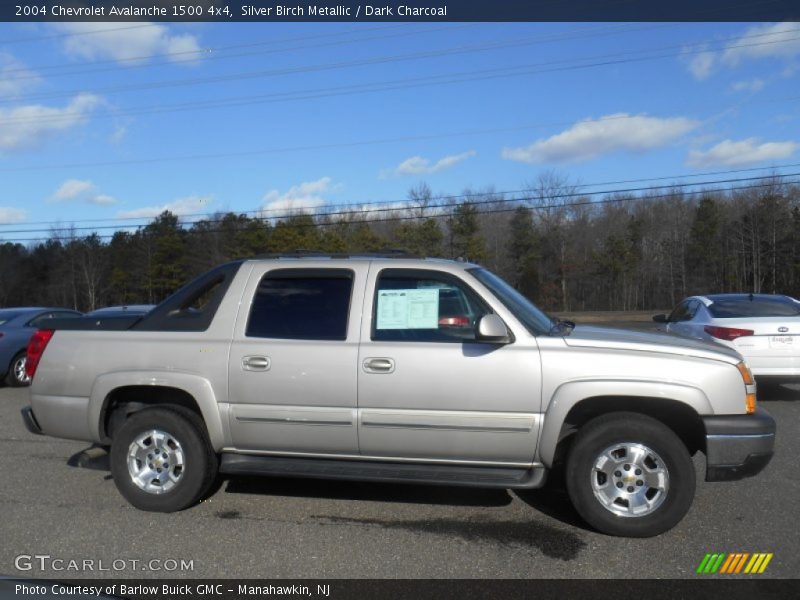 Silver Birch Metallic / Dark Charcoal 2004 Chevrolet Avalanche 1500 4x4