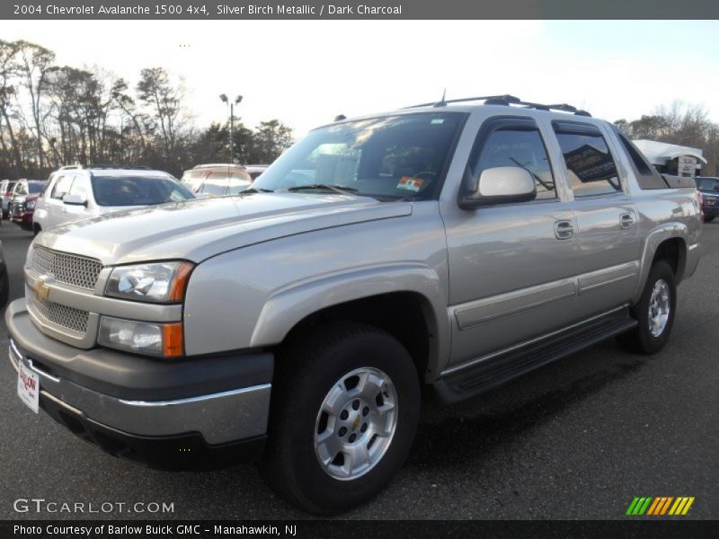 Silver Birch Metallic / Dark Charcoal 2004 Chevrolet Avalanche 1500 4x4