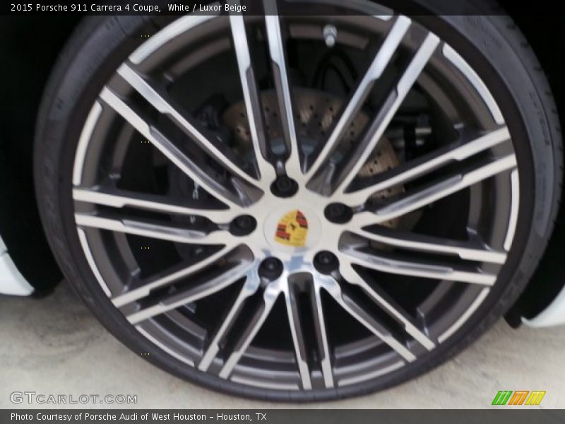  2015 911 Carrera 4 Coupe Wheel