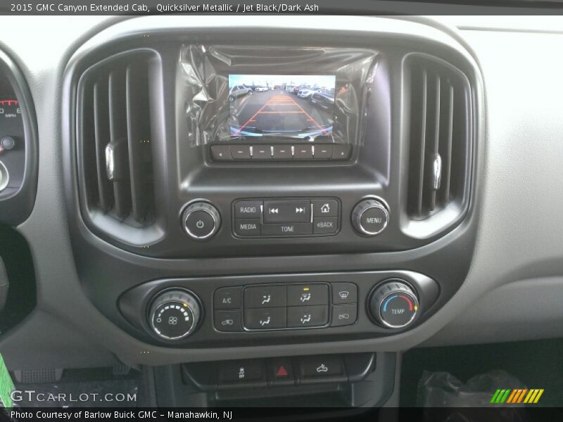 Controls of 2015 Canyon Extended Cab