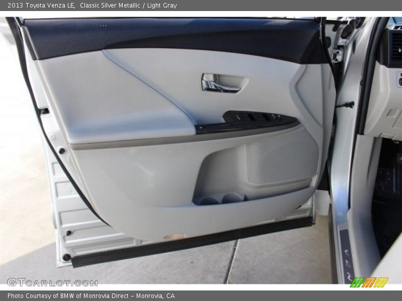 Classic Silver Metallic / Light Gray 2013 Toyota Venza LE