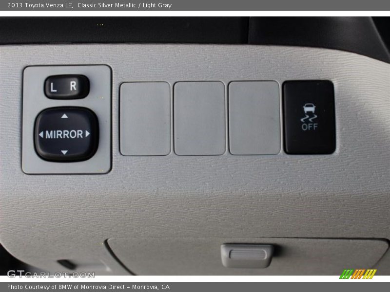 Classic Silver Metallic / Light Gray 2013 Toyota Venza LE