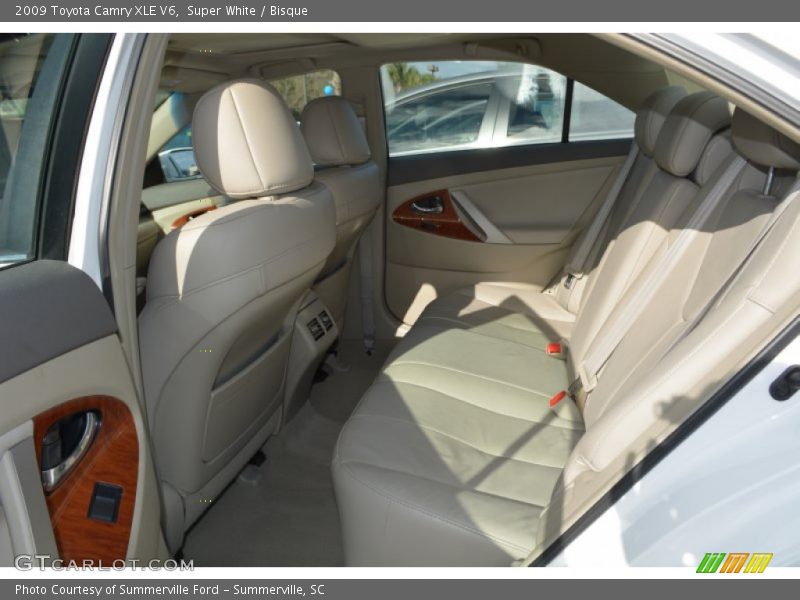 Super White / Bisque 2009 Toyota Camry XLE V6