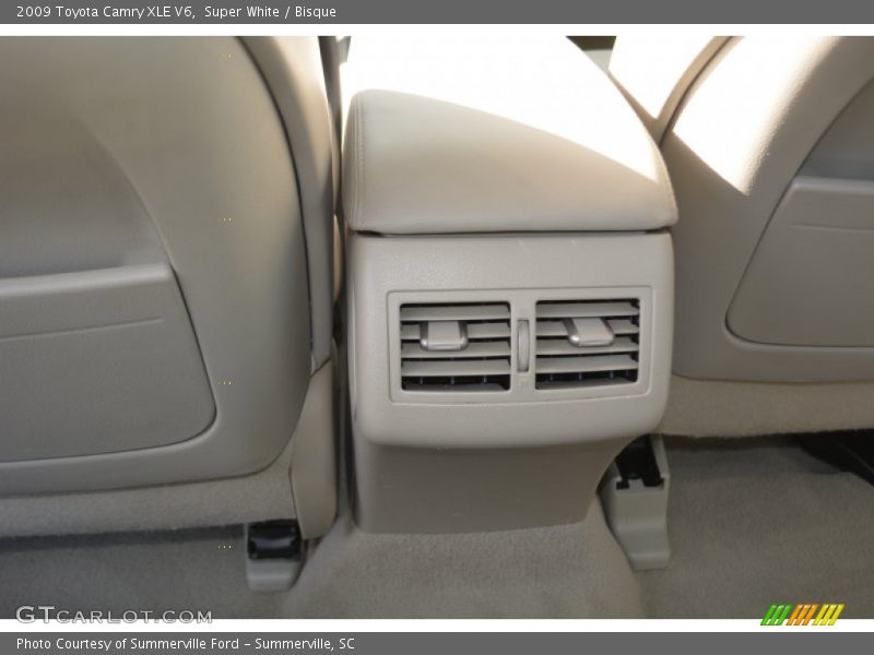 Super White / Bisque 2009 Toyota Camry XLE V6