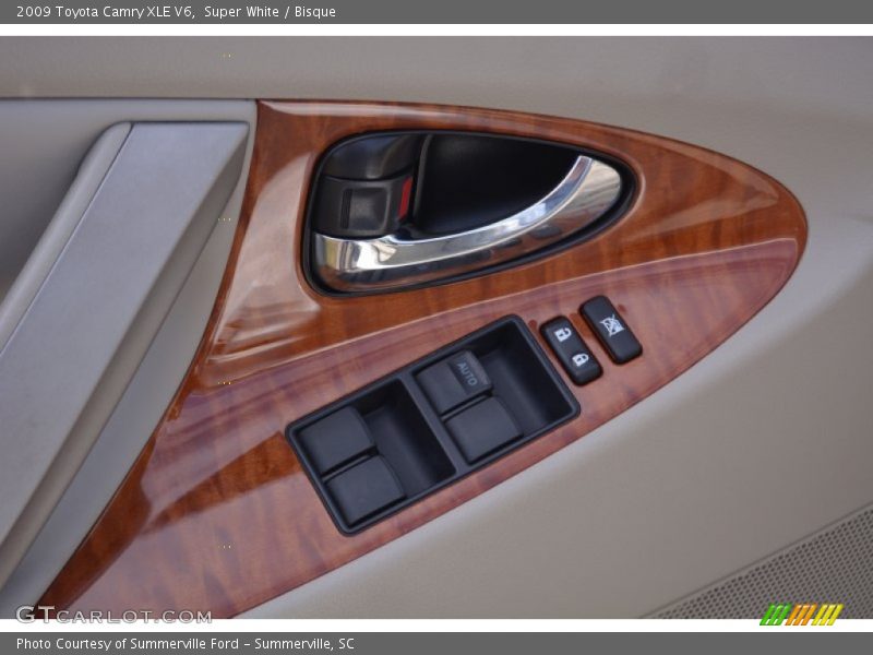 Super White / Bisque 2009 Toyota Camry XLE V6