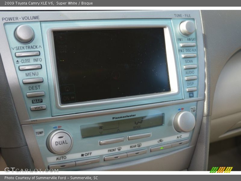 Super White / Bisque 2009 Toyota Camry XLE V6